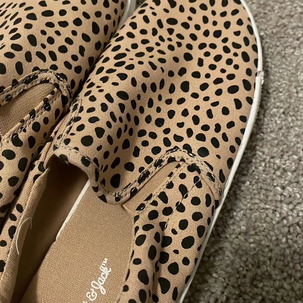 Cat and Jack  slip on New leopard print slip in skater shoes size 6